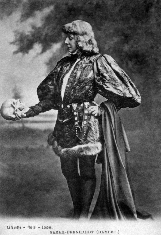 skull symbolism in Hamlet of Shakespear